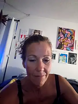 PhynneNicole online show from 7, 11, 2025