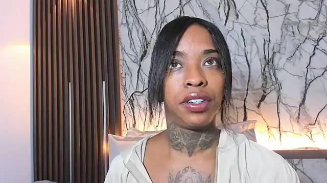 Snapshot of Pauline_Fox chatting on 25, 2, 2026 Pauline Fox online show from 25, 2, 2026