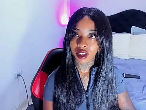 Snapshot of Pauline_Fox chatting on 1, 3, 2026 Pauline Fox online show from 1, 3, 2026