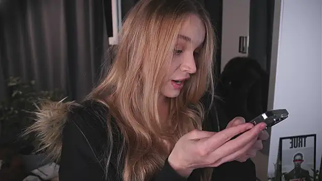 lisa schiele online show from 27, 10, 2025