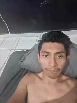 Snapshot of Yucsingl1 chatting on 5, 4, 2026 Yucsingl1 online show from 5, 4, 2026