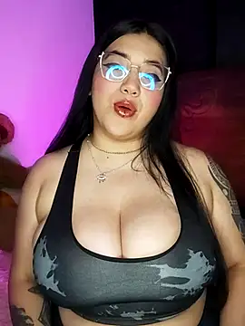 kittenFreyja  online show from 3, 10, 2025