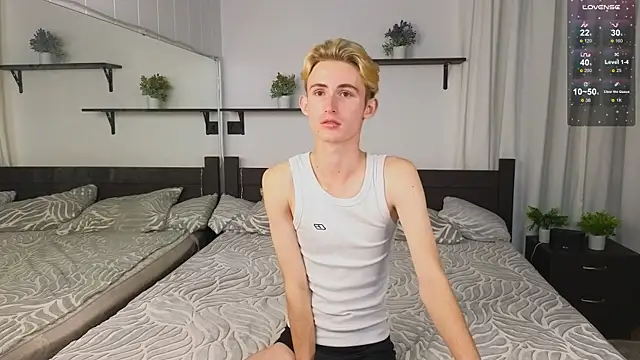 tommy XXX online show from 17, 9, 2025