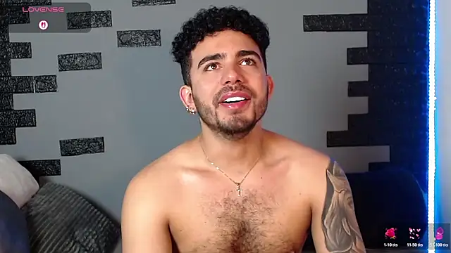 Snapshot of adamhairy chatting on 19, 11, 2025 adamhairy online show from 19, 11, 2025