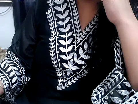 Snapshot of Roshi_Love chatting on 24, 4, 2026 Roshi Love online show from 24, 4, 2026