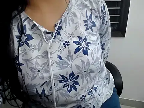 Snapshot of Roshi_Love chatting on 1, 6, 2026 Roshi Love online show from 1, 6, 2026