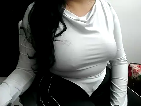 Snapshot of Roshi_Love chatting on 26, 6, 2026 Roshi Love online show from 26, 6, 2026