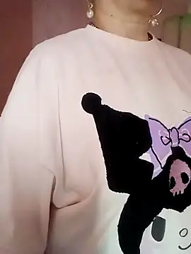 SquirtMilf00 online show from 10, 2, 2026