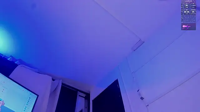 Snapshot of DollyMae_ chatting on 7, 10, 2025 DollyMae online show from 7, 10, 2025