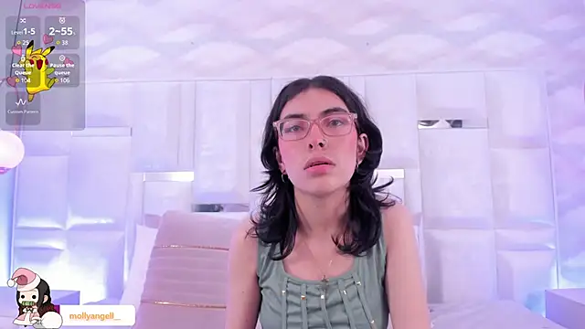 Im Molly Angel online show from 1, 12, 2025