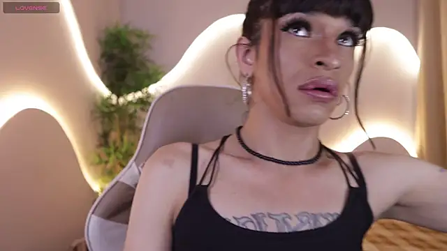 Alanakimura  online show from 20, 12, 2025