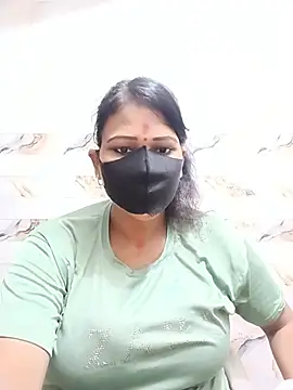 Snapshot of varnika chatting on 17, 7, 2026 varnika online show from 17, 7, 2026