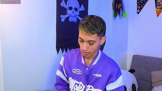 yulian vasquez online show from 22, 10, 2025