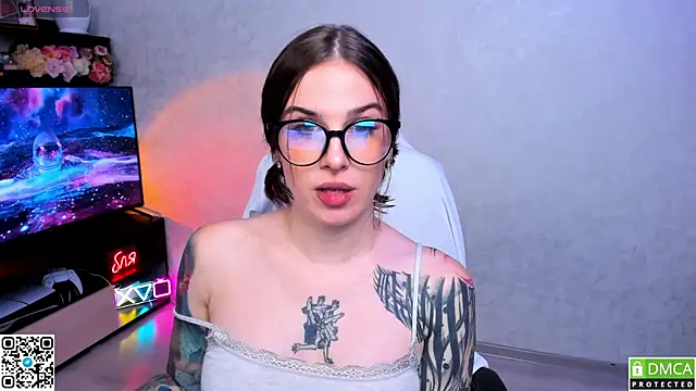 Arya deepthroat queen online show from 27, 9, 2025