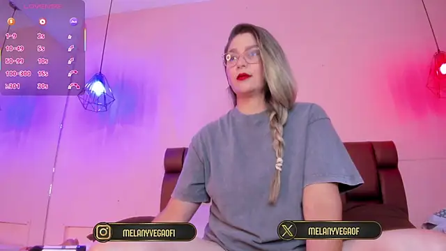 MelanyVegas online show from 15, 2, 2026