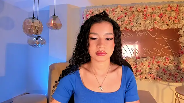 SophieHouston  online show from 2, 10, 2025