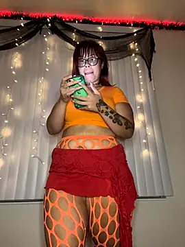 Snapshot of moan4mona chatting on 2, 10, 2025 moan4mona online show from 2, 10, 2025