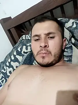 Snapshot of santiii___12 chatting on 17, 11, 2025 santiii 12 online show from 17, 11, 2025