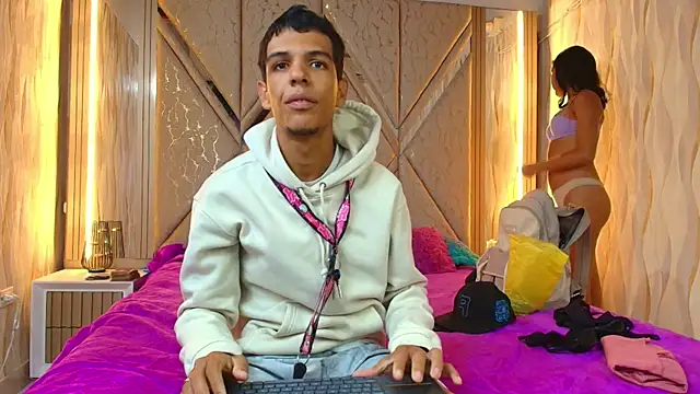 Hotcouple 222 online show from 11, 11, 2025