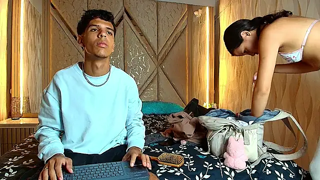 Hotcouple 222 online show from 6, 1, 2026