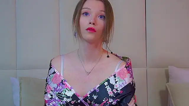 KeiraAsti online show from 15, 3, 2026