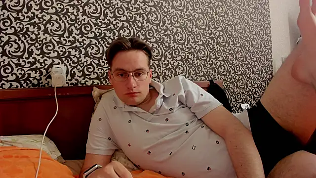 romiosabrino online show from 30, 4, 2026