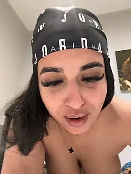 LilMisIndianx online show from 14, 10, 2025