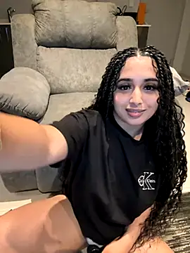 LilMisIndianx online show from 19, 12, 2025