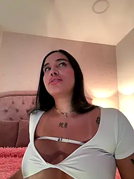 Bella  Wood online show from 14, 12, 2025