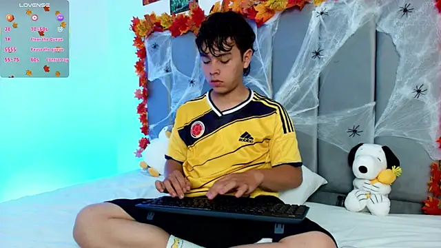 Snapshot of nico_leroy chatting on 23, 10, 2025 nico leroy online show from 23, 10, 2025