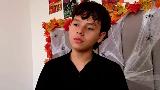 Snapshot of nico_leroy chatting on 29, 10, 2025 nico leroy online show from 29, 10, 2025