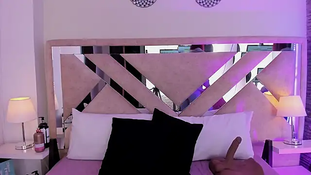 ximena vasquez8 online show from 1, 4, 2026