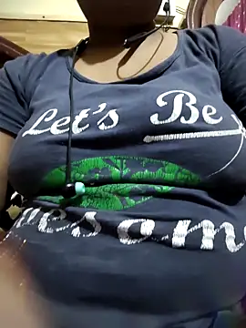 Snapshot of Cute_Amiya chatting on 28, 10, 2025 Cute Amiya online show from 28, 10, 2025