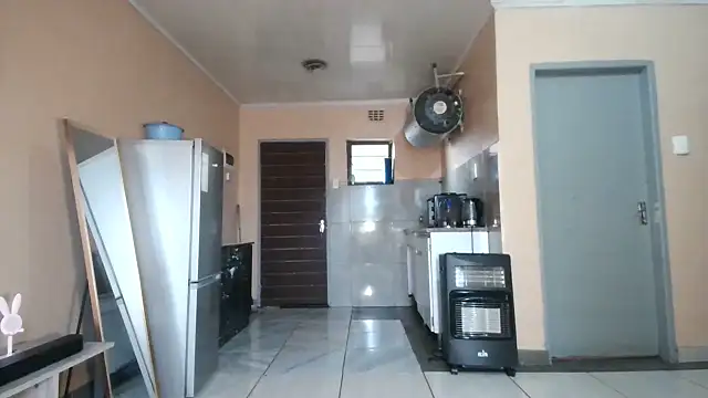 BusybooobsXXX3 online show from 21, 10, 2025