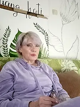 Catty Lady online show from 9, 2, 2026