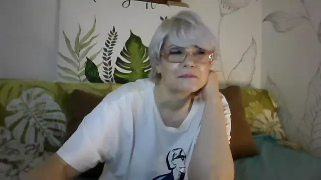 Catty Lady online show from 12, 2, 2026