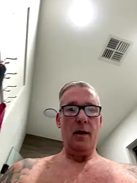 Reacher110565 online show from 26, 9, 2025