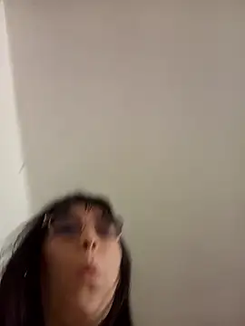 lareinalareinadelanal online show from 9, 1, 2026