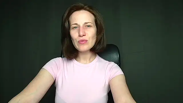 Snapshot of Kelly_Kisss chatting on 26, 4, 2026 Kelly Kisss online show from 26, 4, 2026