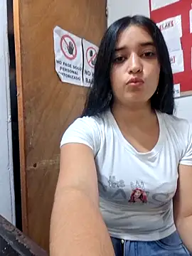 Snapshot of Nathaly78Rober chatting on 28, 9, 2025 Nathaly78Rober online show from 28, 9, 2025