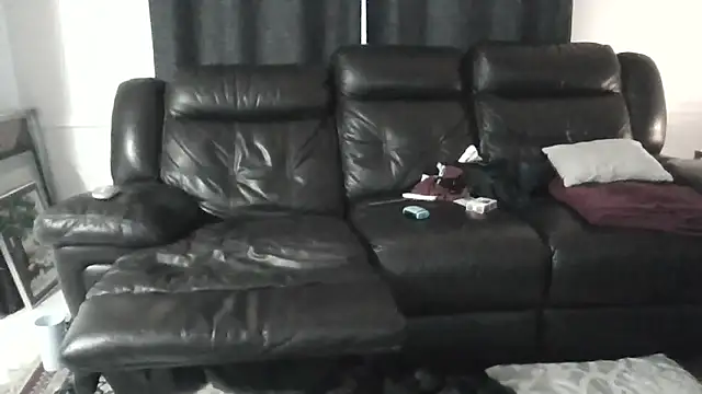 Snapshot of Skater1287 chatting on 11, 7, 2026 Skater1287 online show from 11, 7, 2026