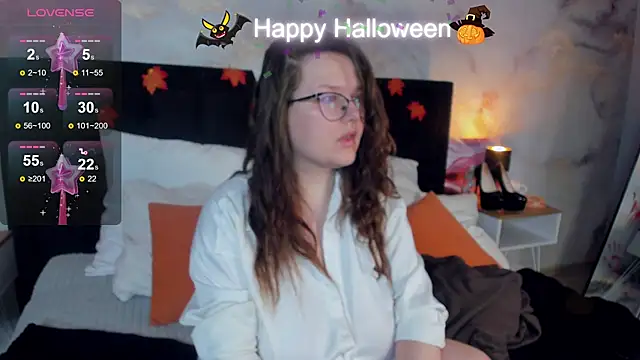 HelenDanvers online show from 31, 10, 2025