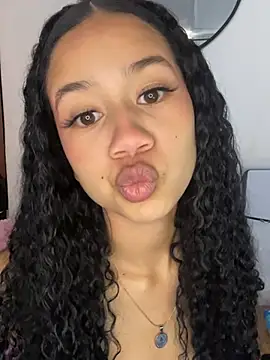 jadee8 online show from 13, 4, 2026