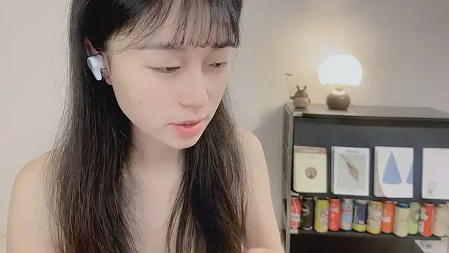 Onechestnut online show from 17, 5, 2026