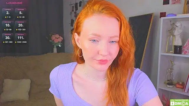 Snapshot of JoyceJones chatting on 3, 10, 2025 JoyceJones online show from 3, 10, 2025