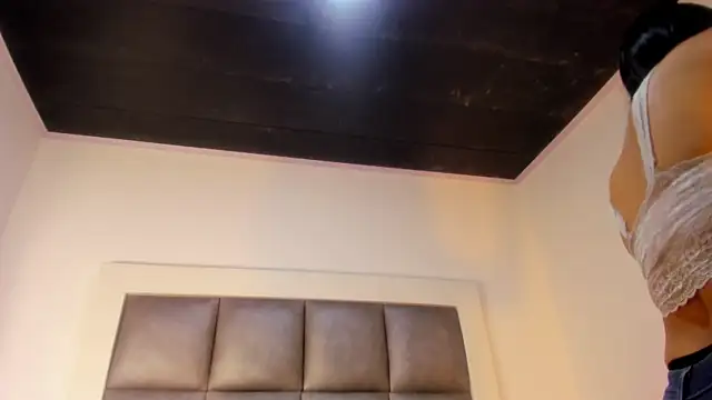 Snapshot of Mia_lopez__ chatting on 23, 9, 2025 Mia lopez online show from 23, 9, 2025