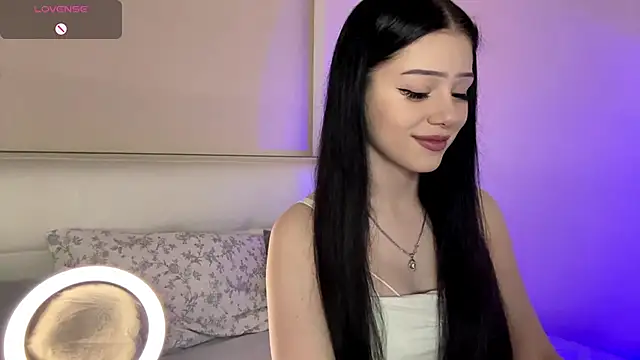 KateHardcastle online show from 2, 11, 2025