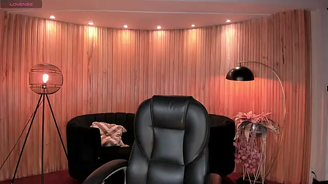 MeganScott online show from 15, 6, 2026