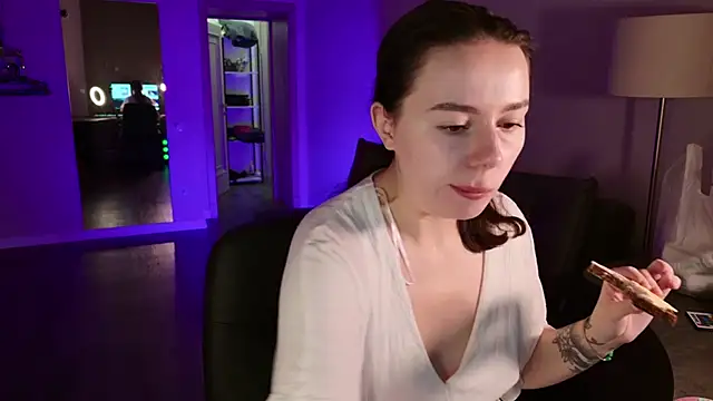 Snapshot of Di_na_Bell chatting on 24, 7, 2026 Di na Bell online show from 24, 7, 2026