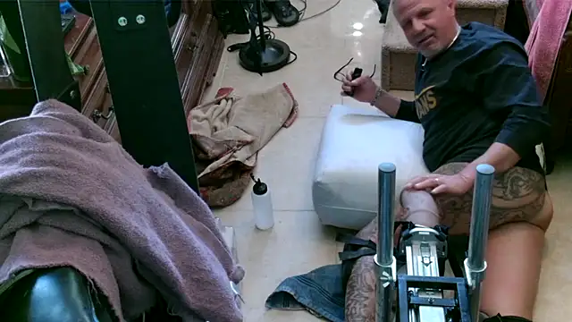 Snapshot of 6mickey9 chatting on 20, 10, 2025 6mickey9 online show from 20, 10, 2025